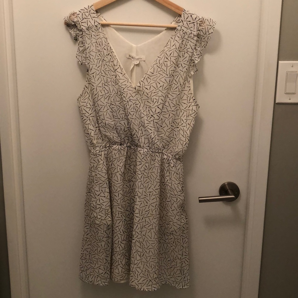 BCB Generation Dress. Cinched  Waist Dress with pockets